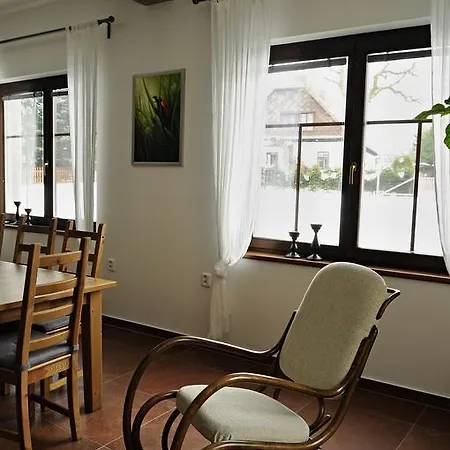 Pod Lipou Apartment