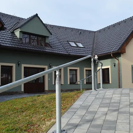 Pod Lipou Apartment