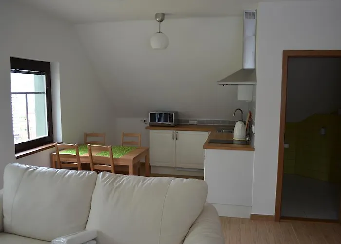 公寓 椴树下公寓 Horni Hermanice (Pardubice)